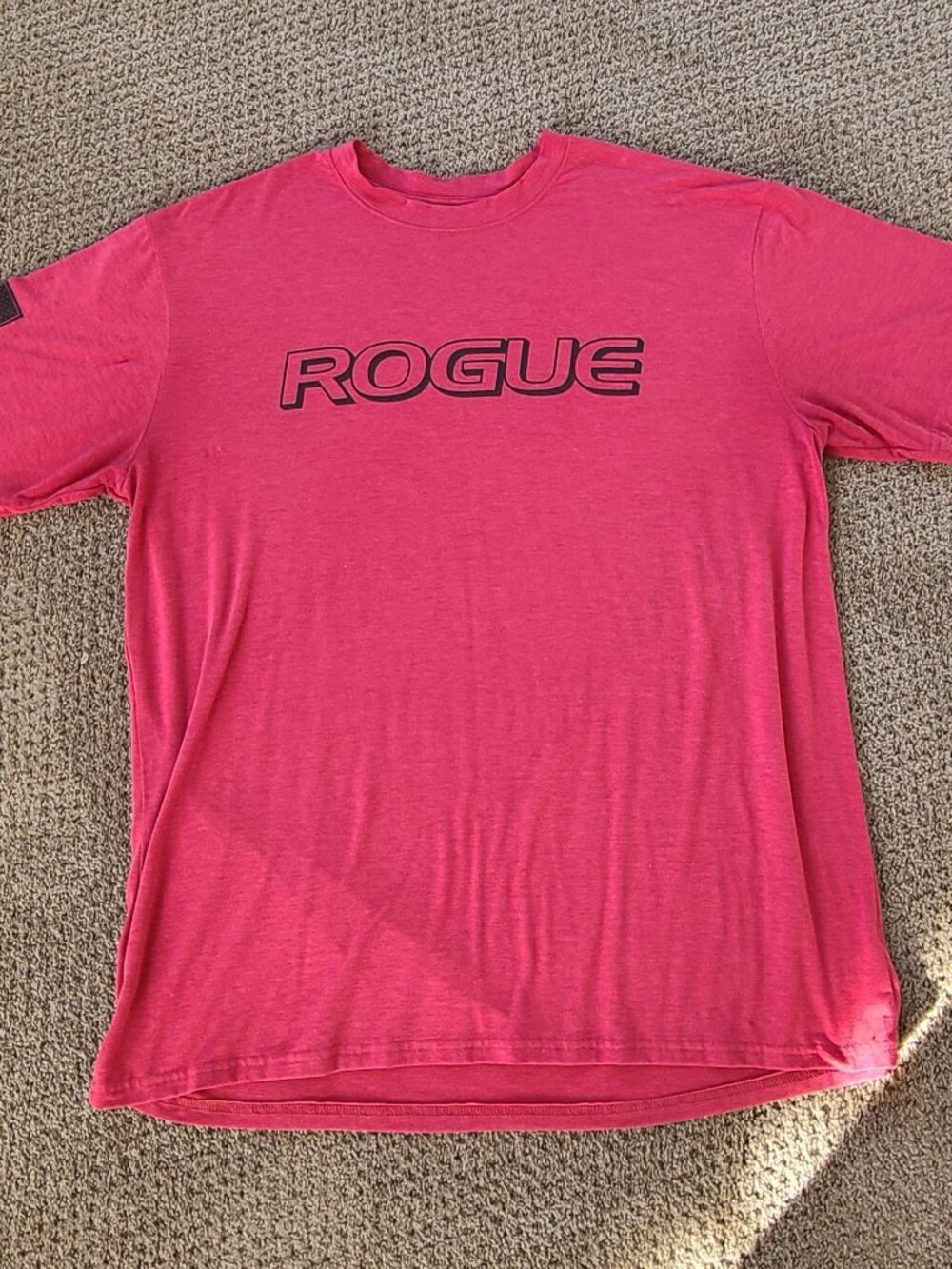 Mens XL Rogue t-shirt